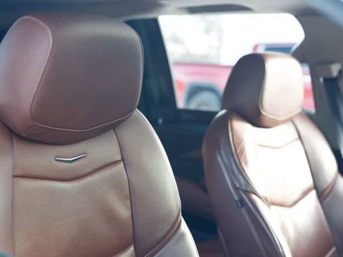 Used 2016 Cadillac Escalade ESV Luxury image 24