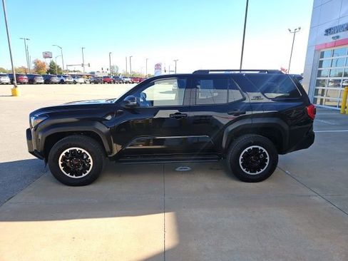 Used 2025 Toyota 4Runner TRD Off-Road image 4