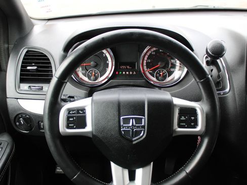 Used 2015 Dodge Grand Caravan SE w/ Quick Order Package 29E SE FWD image 9