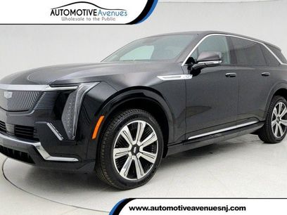 Used 2025 Cadillac Escalade IQ Luxury 2