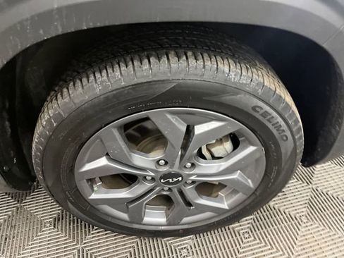 Certified 2024 Kia Seltos S image 33