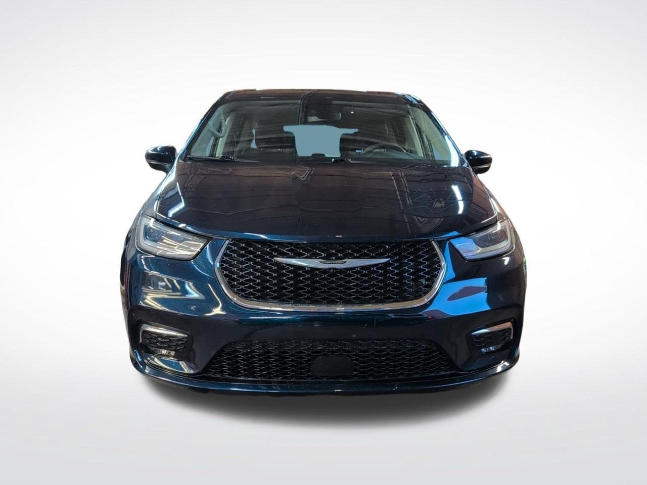 Used 2023 Chrysler Pacifica Touring-L FWD image 2