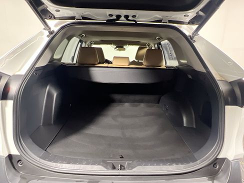 Used 2019 Toyota RAV4 XLE Premium FWD image 33