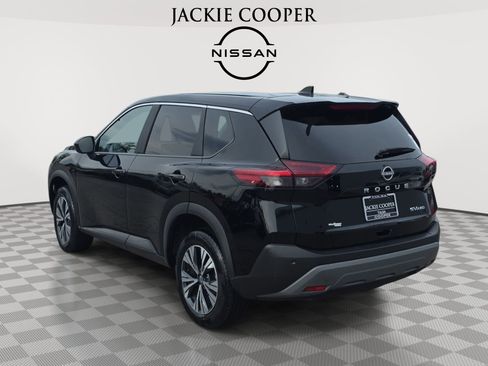 Used 2023 Nissan Rogue SV AWD/4WD image 7