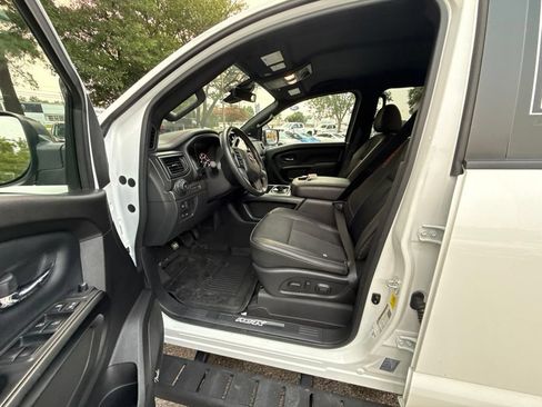 Used 2024 Nissan Titan PRO-4X w/ Pro-4x Utility Package AWD/4WD image 16