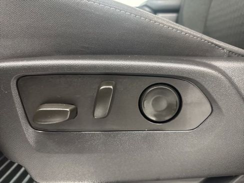 Used 2023 Chevrolet Silverado 1500 LT image 10