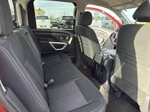 Used 2019 Nissan Titan SV w/ SV Convenience Package image 34
