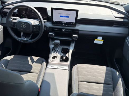 New 2026 Toyota RAV4 SE w/ Convenience Package AWD/4WD image 28