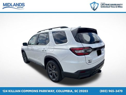 New 2026 Honda Pilot Sport image 5