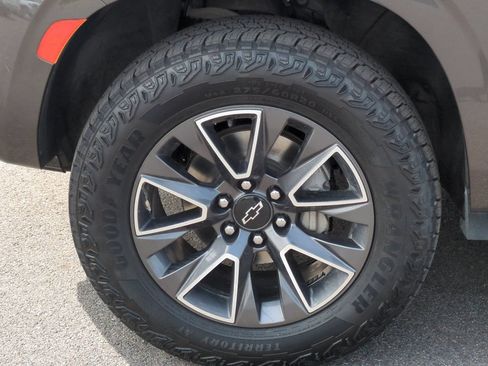 Used 2021 Chevrolet Tahoe Z71 w/ Z71 Signature Package AWD/4WD image 40