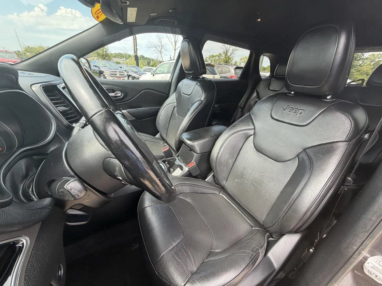 Used 2020 Jeep Cherokee High Altitude AWD/4WD image 13