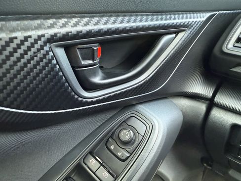 Used 2021 Subaru Crosstrek 2.0i image 24