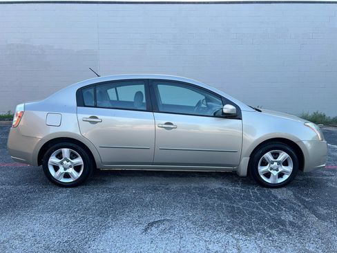 Used 2009 Nissan Sentra 2.0 S FWD image 4