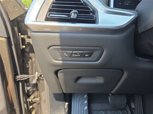 New 2026 BMW X5 xDrive50e AWD/4WD image 33