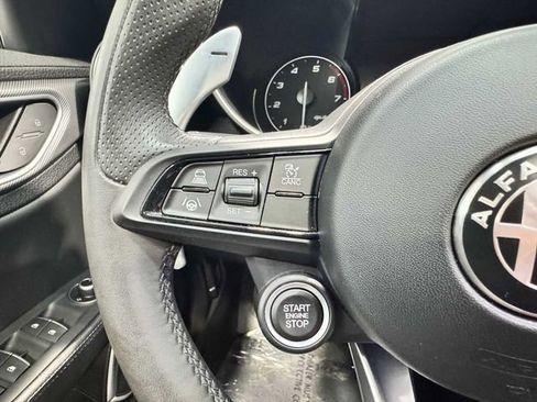 Used 2020 Alfa Romeo Giulia w/ Quick Order Package 22K Sport RWD image 15