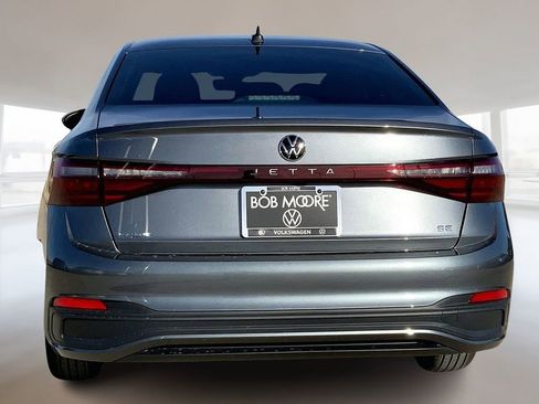 Used 2026 Volkswagen Jetta SE FWD image 4