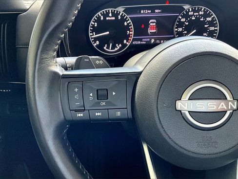 Used 2024 Nissan Pathfinder SV image 8