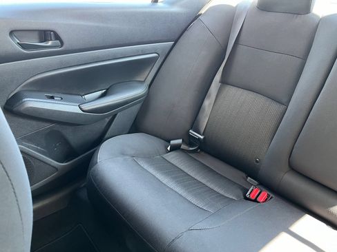 Used 2025 Nissan Altima 2.5 SV FWD image 44