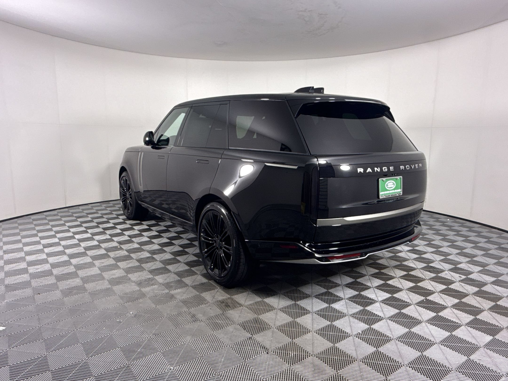 New 2026 Land Rover Range Rover SE AWD/4WD image 3