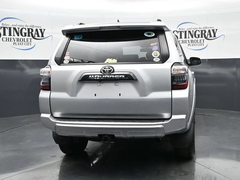 Used 2018 Toyota 4Runner TRD Off-Road Premium AWD/4WD image 6