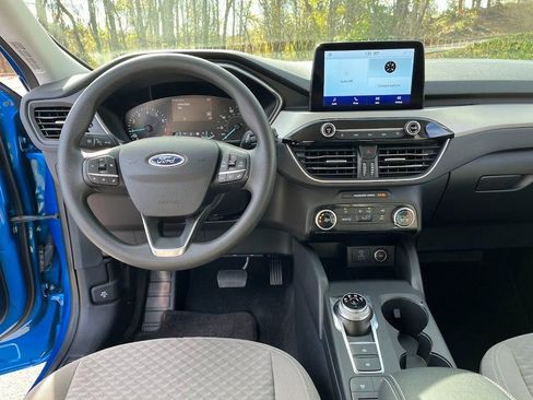 Used 2021 Ford Escape SE w/ SE Sport Appearance Package image 19