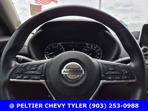 Used 2021 Nissan Sentra SV image 18