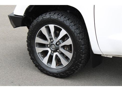 Used 2019 Toyota Tundra Limited image 5