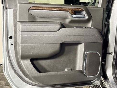 Used 2025 GMC Sierra 2500 SLE w/ Max Trailering Package image 19