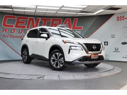 Certified 2022 Nissan Rogue SV w/ SV Premium Package