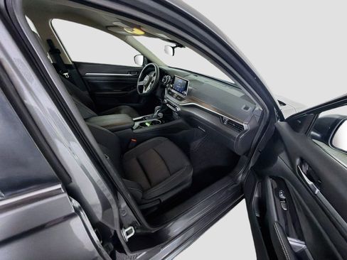Used 2023 Nissan Altima 2.5 SV FWD image 29