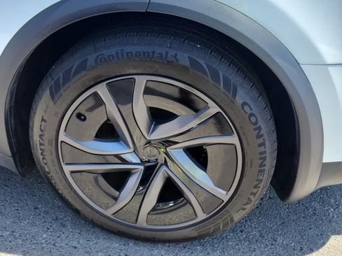 Used 2026 Tesla Model X AWD/4WD image 5