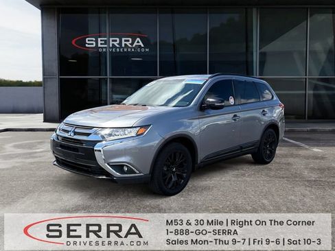 Used 2018 Mitsubishi Outlander SE FWD image 1