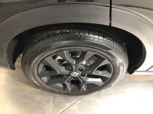 Used 2025 Honda HR-V Sport image 9