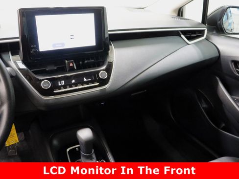 Used 2025 Toyota Corolla LE image 15