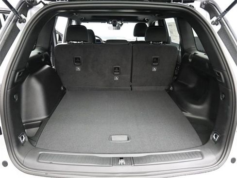 New 2025 Jeep Grand Cherokee Laredo image 19