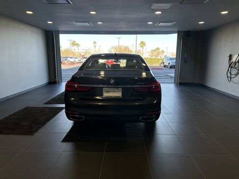 Used 2016 BMW 740i image 6
