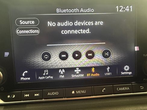 Used 2025 Nissan Rogue SV FWD image 16