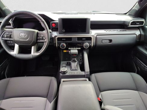 Used 2024 Toyota Tacoma TRD Off-Road image 12