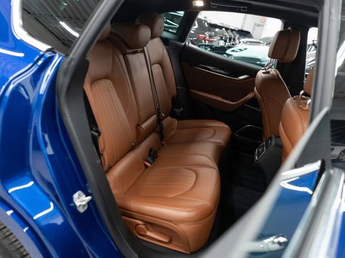 Used 2022 Maserati Levante GT image 11