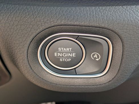 New 2026 Mercedes-Benz GLS 450 4MATIC image 31