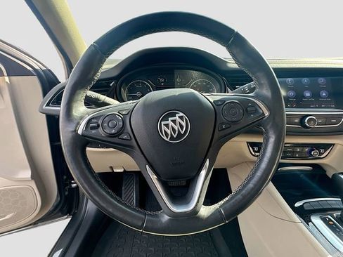 Used 2019 Buick Regal Essence w/ Driver Confidence Package I image 12