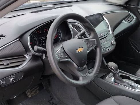 Used 2023 Chevrolet Malibu LS image 10