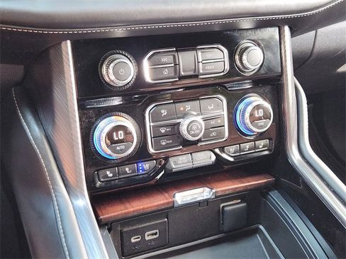 Used 2023 GMC Yukon Denali Ultimate image 20