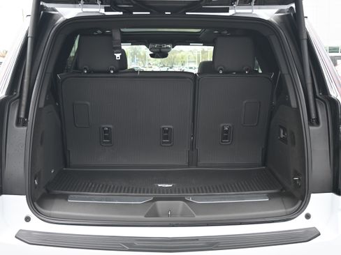 Used 2026 Cadillac Escalade Sport w/ LPO, ONYX Package image 16