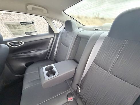 Used 2018 Nissan Sentra SV image 11