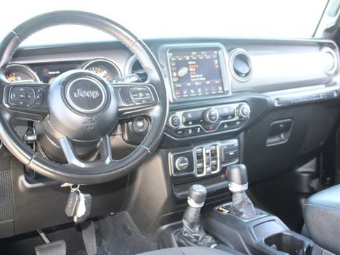 Used 2022 Jeep Wrangler Unlimited Sport w/ Sun And Sound Package AWD/4WD image 14