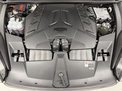 Certified 2026 Porsche Cayenne GTS AWD/4WD image 60