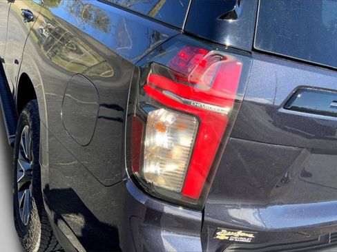 Used 2023 Chevrolet Tahoe Z71 w/ Luxury Package image 31