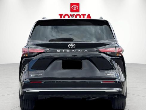 New 2026 Toyota Sienna Limited AWD/4WD image 4