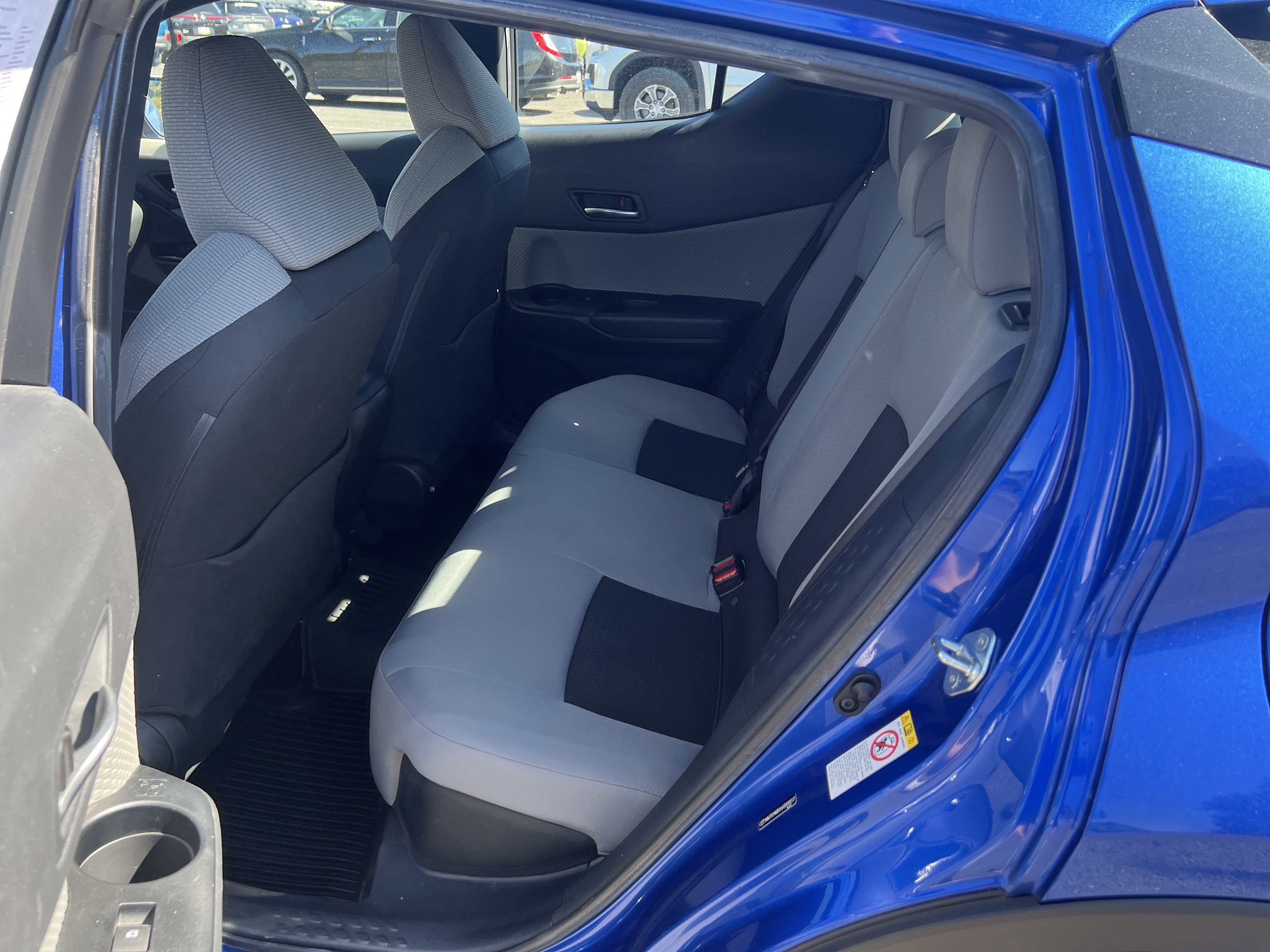 Used 2019 Toyota C-HR XLE FWD image 13